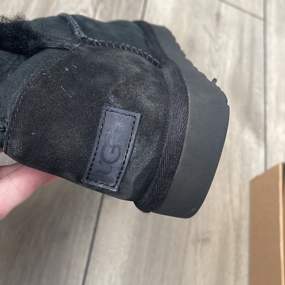 UGG® 'Bailey Button Triplet II' Boot Women Size 9 - Picture 9 of 10